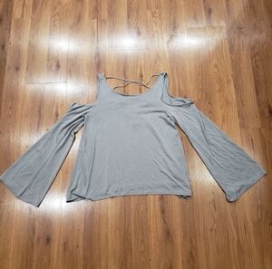 Hollister Light Gray Cold-Shoulder Top!